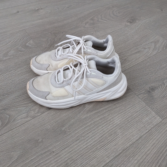 Adidas Ozelia Cloudfoam Sneakers - Picture 1 of 5